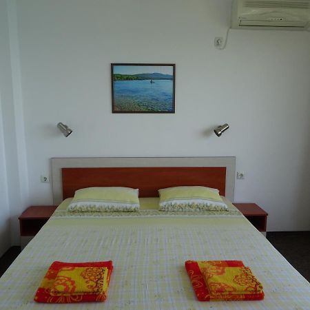 Dobrevi Guest House Primorsko Dış mekan fotoğraf