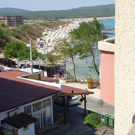 Dobrevi Guest House Primorsko Dış mekan fotoğraf