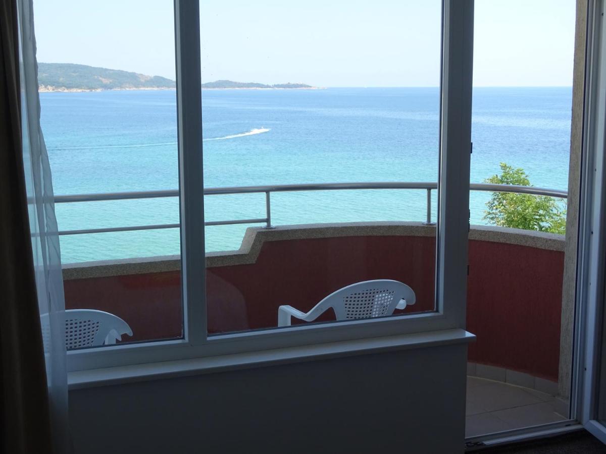 Dobrevi Guest House Primorsko Dış mekan fotoğraf