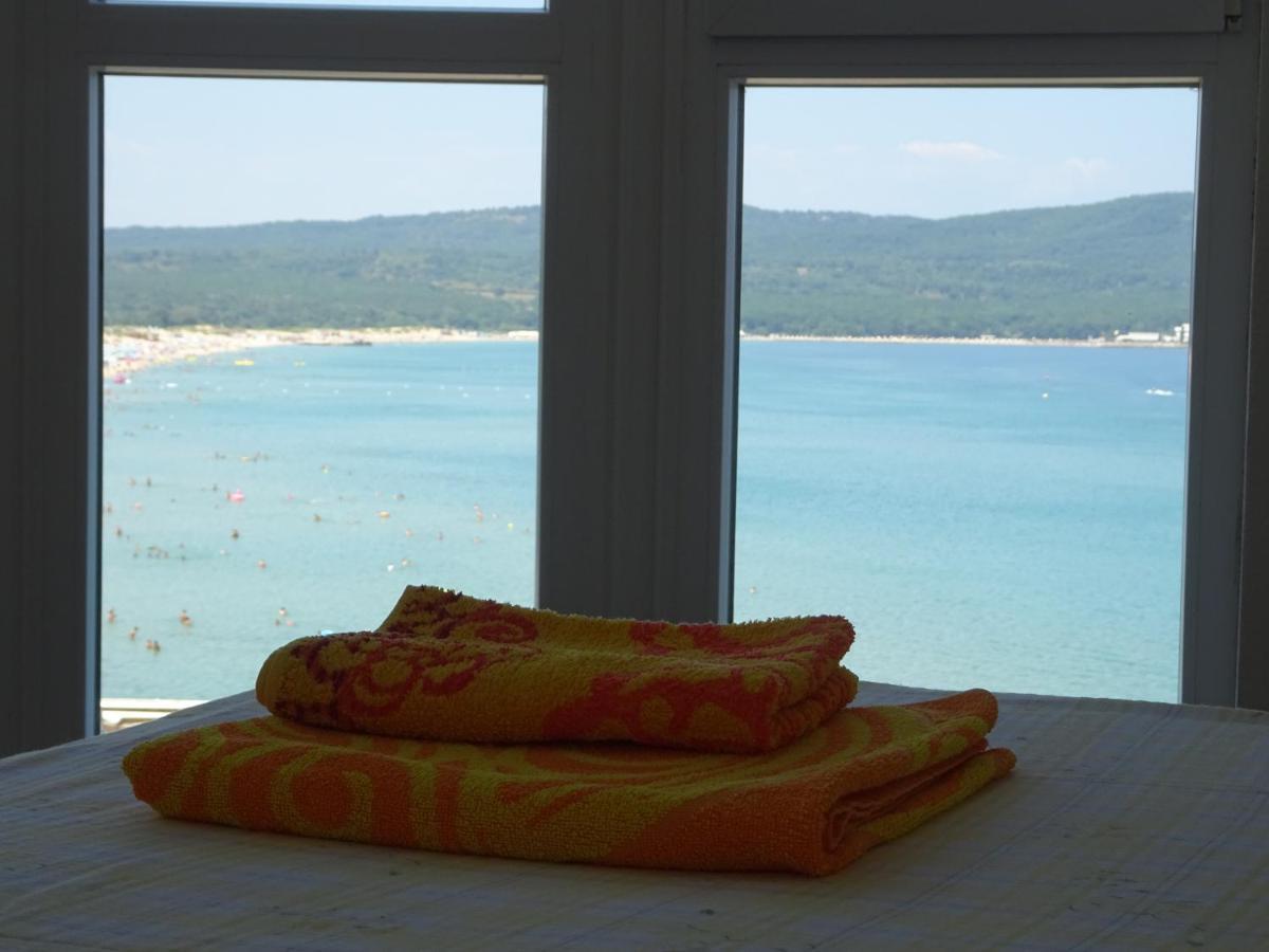 Dobrevi Guest House Primorsko Dış mekan fotoğraf