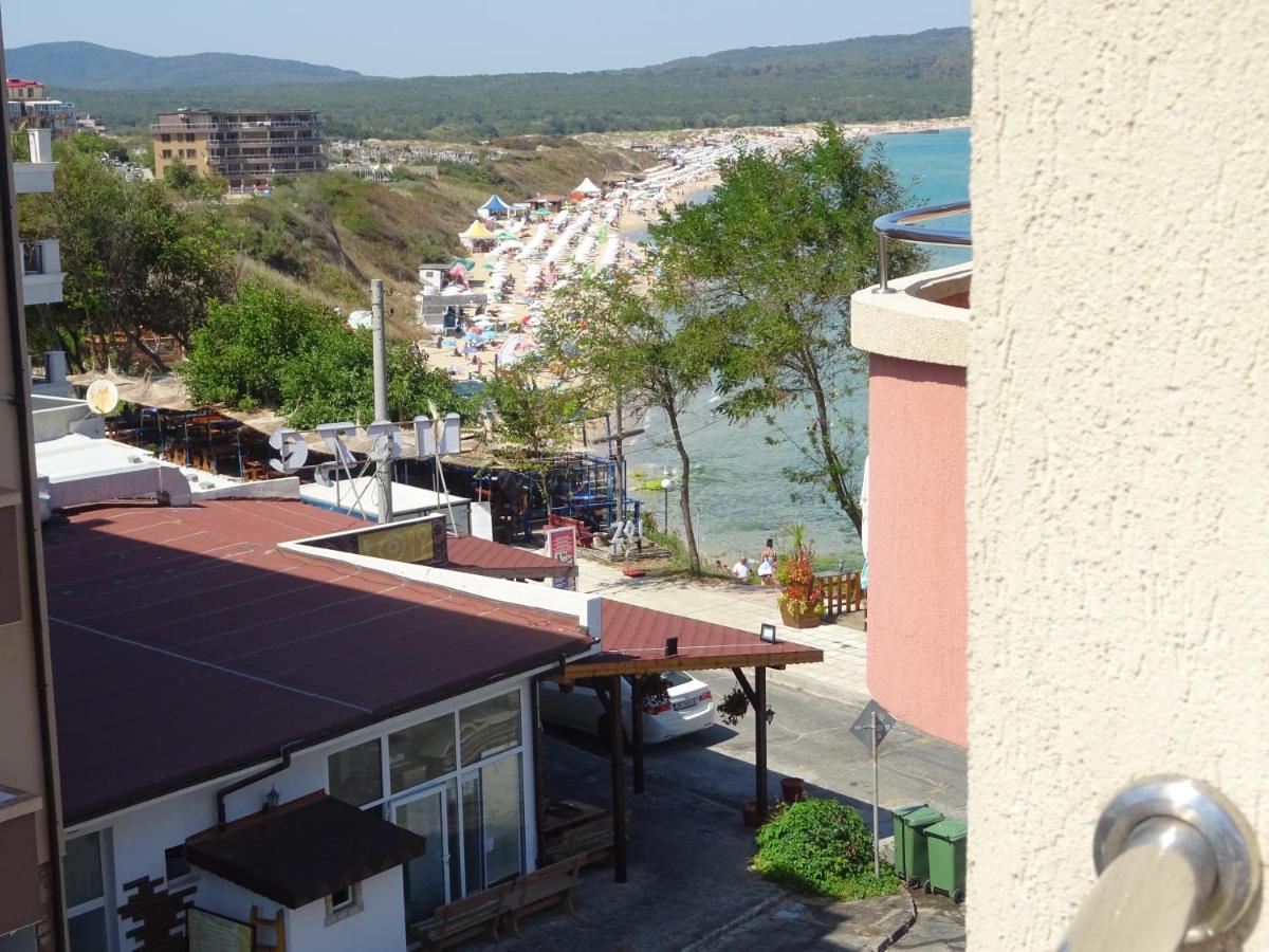 Dobrevi Guest House Primorsko Dış mekan fotoğraf
