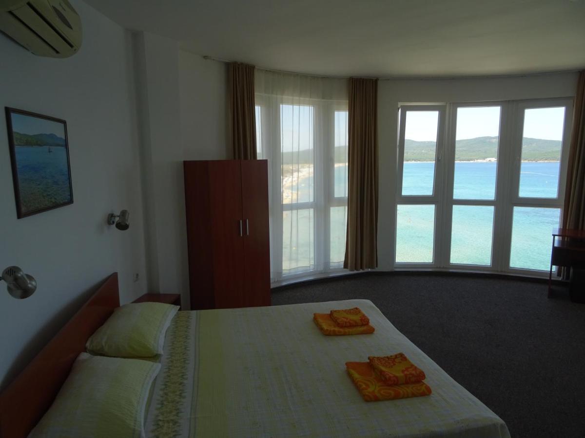 Dobrevi Guest House Primorsko Dış mekan fotoğraf