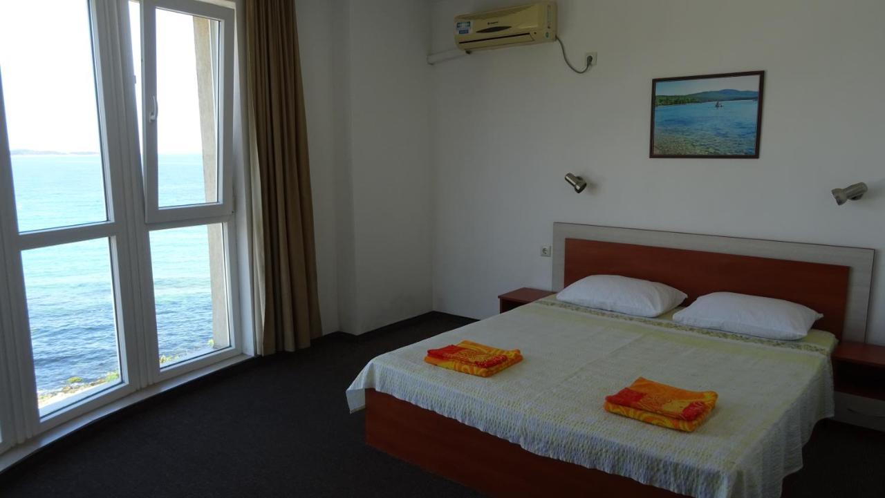 Dobrevi Guest House Primorsko Dış mekan fotoğraf