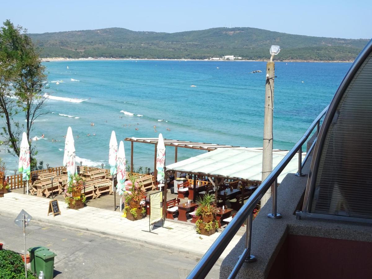 Dobrevi Guest House Primorsko Dış mekan fotoğraf