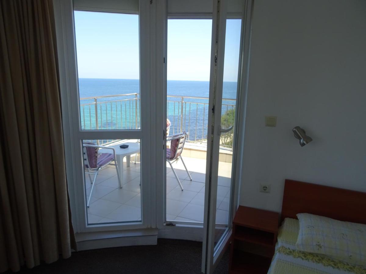 Dobrevi Guest House Primorsko Dış mekan fotoğraf