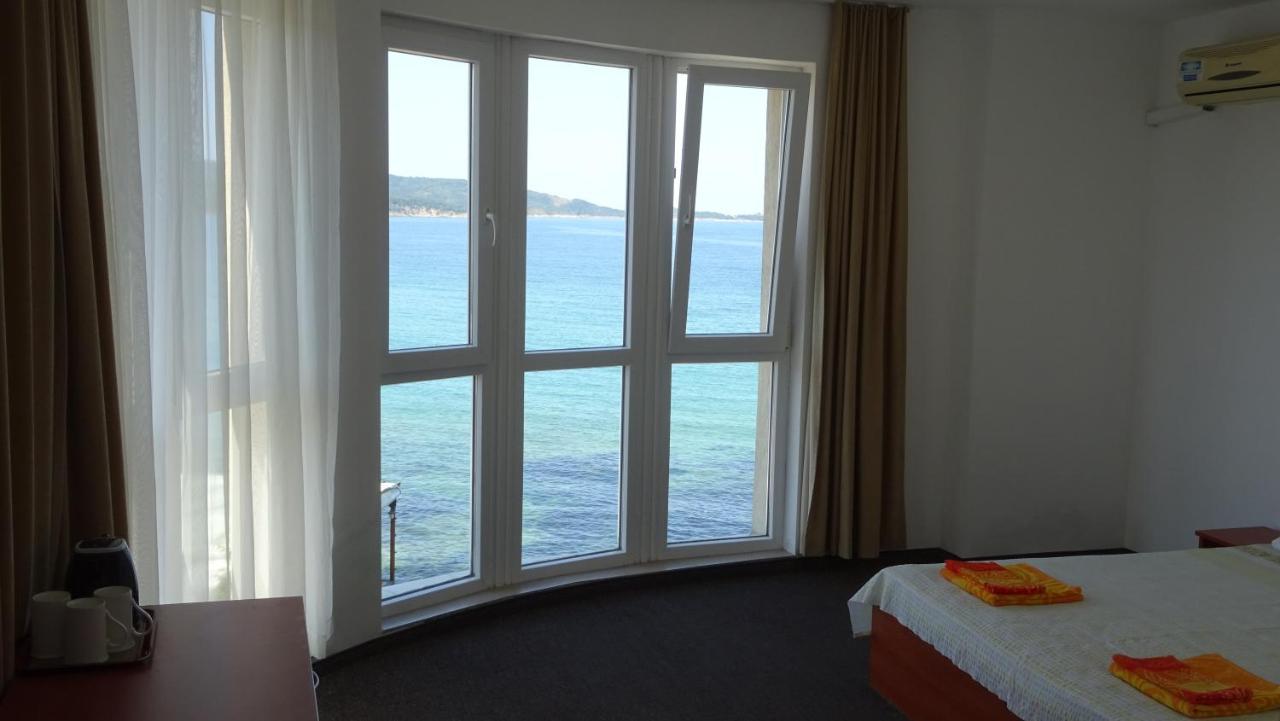 Dobrevi Guest House Primorsko Dış mekan fotoğraf