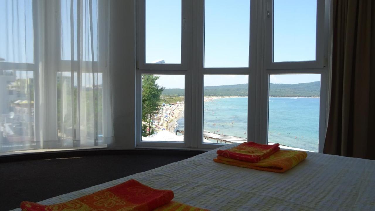Dobrevi Guest House Primorsko Dış mekan fotoğraf