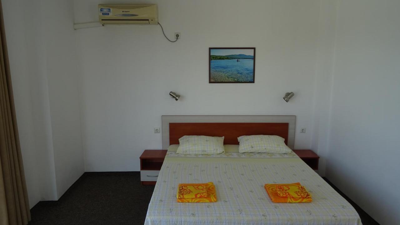 Dobrevi Guest House Primorsko Dış mekan fotoğraf