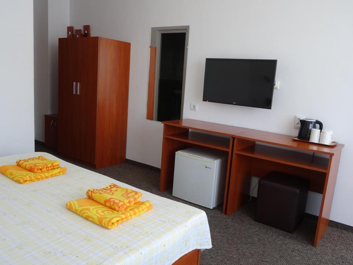 Dobrevi Guest House Primorsko Dış mekan fotoğraf